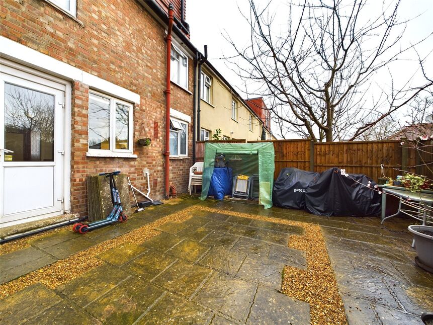 4 bedroom Mid Terrace House to rent, The Mile End, Walthamstow, London