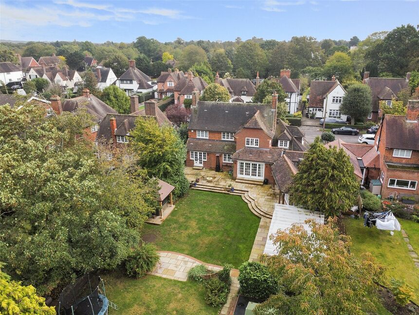 4 bedroom Detached House for sale, Meadway, Gidea Park, RM2 £1,225,000