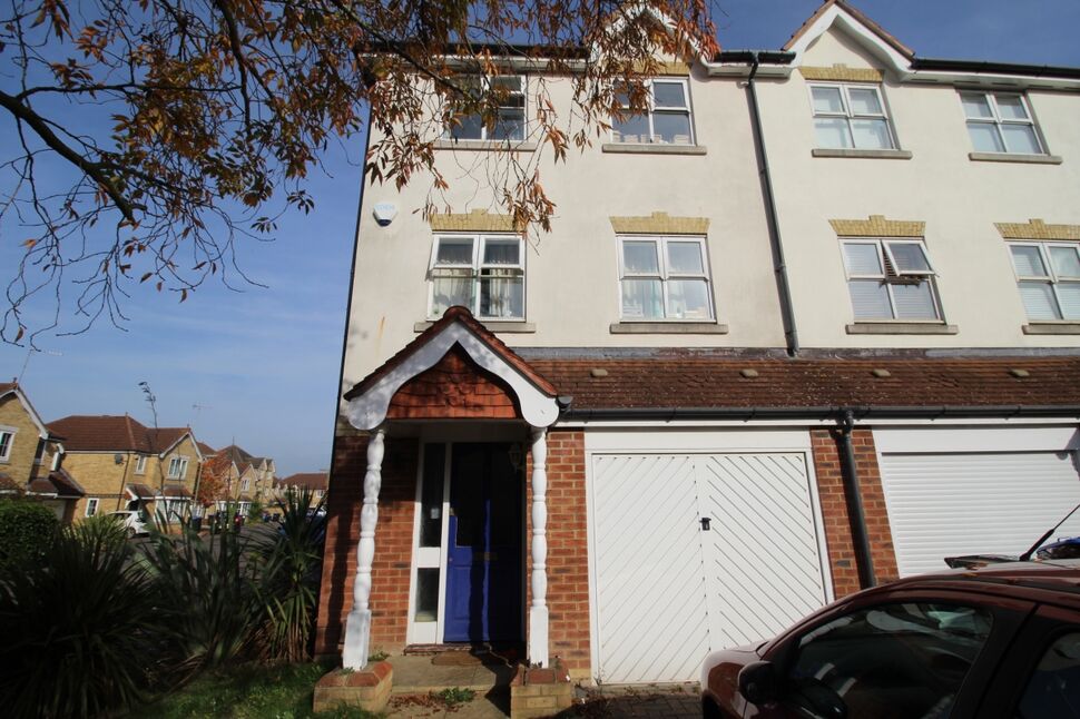 Main image of 5 bedroom Semi Detached House to rent, Nightingale Shott, Egham, Surrey, TW20