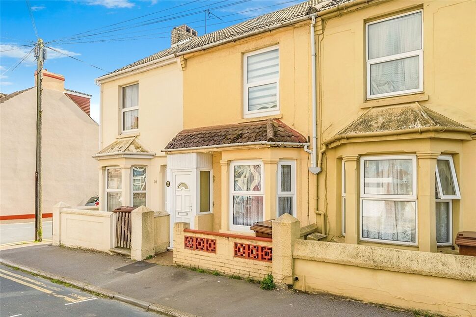 Main image of 3 bedroom Mid Terrace House to rent, Selbourne Road, Gillingham, Kent, ME7