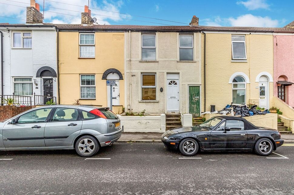 Main image of 3 bedroom Mid Terrace House to rent, Burnt Oak Terrace, Gillingham, Kent, ME7