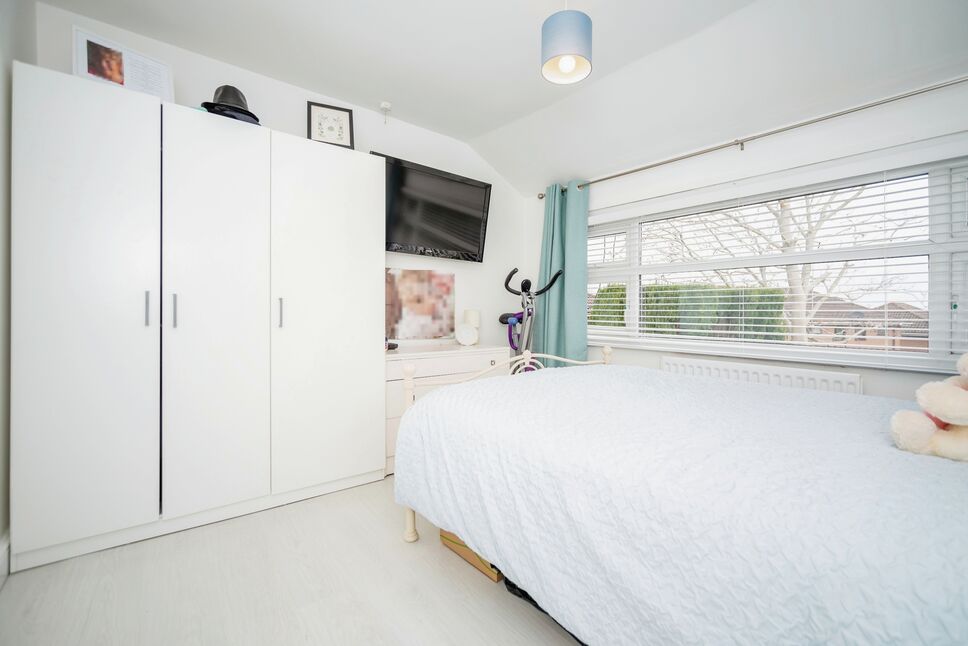 3 bedroom End Terrace House for sale, Grange Road, Gillingham, ME7 £310,000