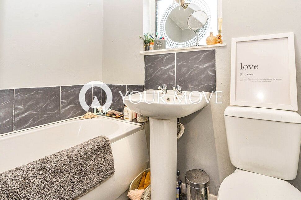 5 bedroom Mid Terrace House for sale, Alexandra Avenue, Gillingham, ME7