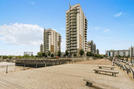 Pegasus Way, 1 bedroom  Flat to rent, £1,200 pcm