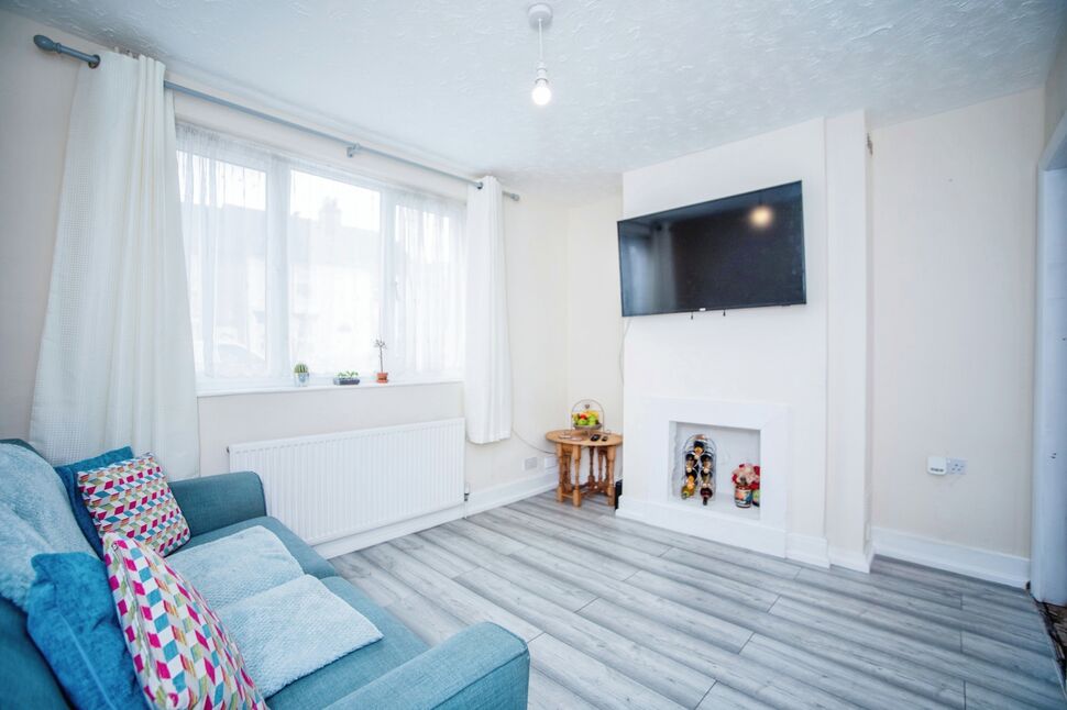 2 bedroom End Terrace House for sale, Trafalgar Street, Gillingham, ME7