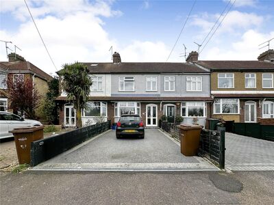 Grange Road, 3 bedroom Mid Terrace House to rent, £1,550 pcm