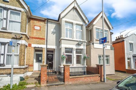 Gillingham Road, 3 bedroom  House for sale, £330,000