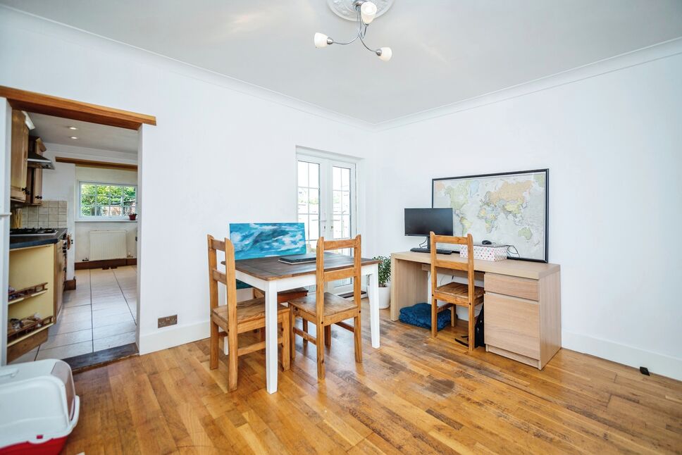 2 bedroom Semi Detached House for sale, Napier Road, Gillingham, ME7