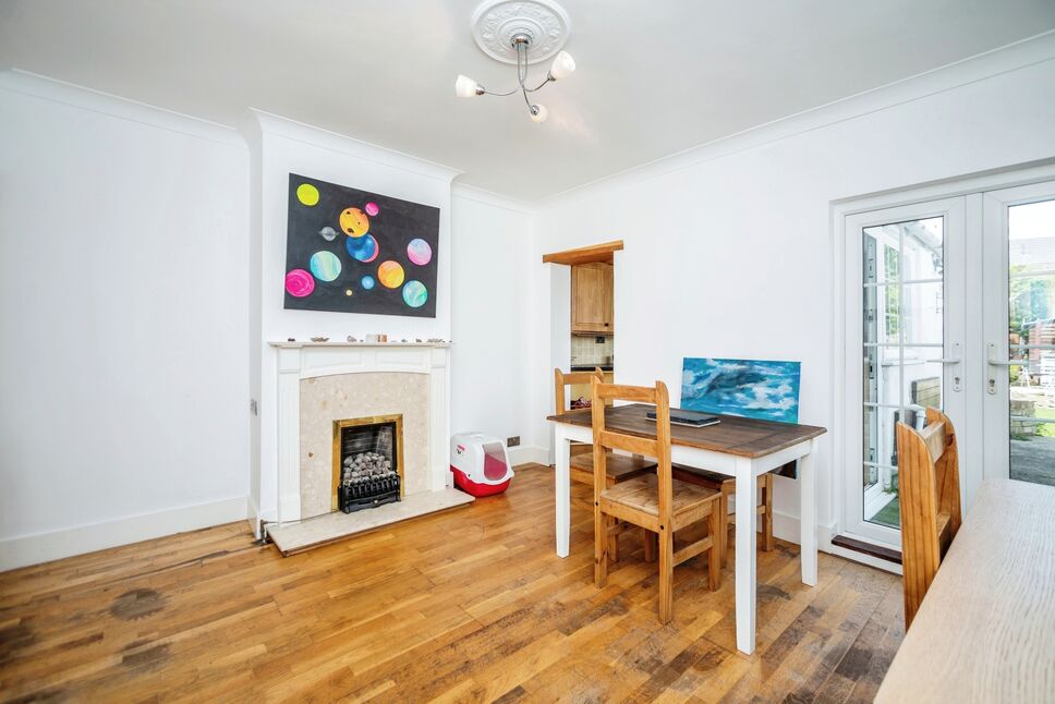 2 bedroom Semi Detached House for sale, Napier Road, Gillingham, ME7