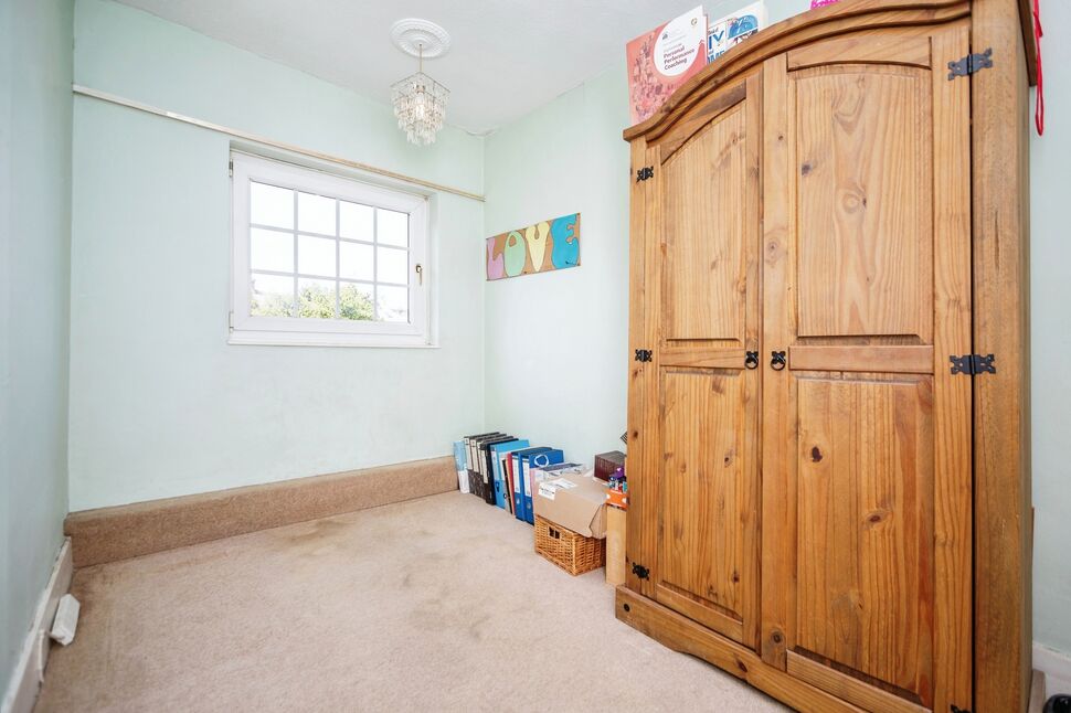2 bedroom Semi Detached House for sale, Napier Road, Gillingham, ME7