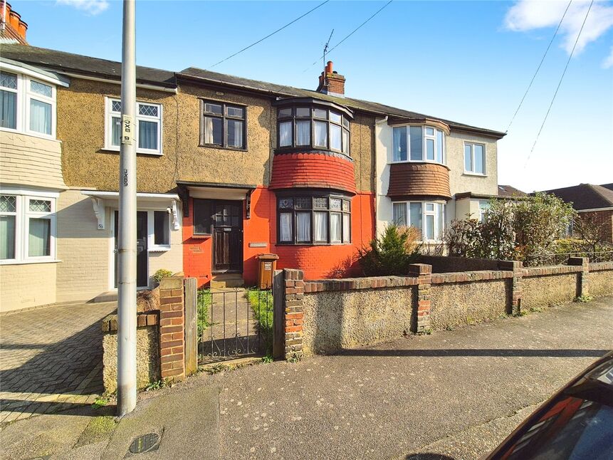 3 bedroom Mid Terrace House for sale