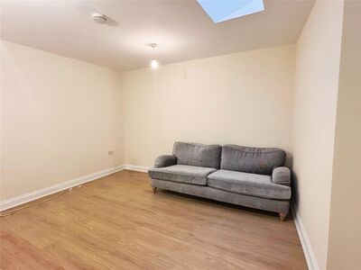 Canterbury Street, 1 bedroom  Flat to rent, £1,100 pcm