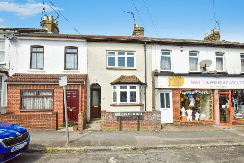 2 bedroom Mid Terrace House for sale