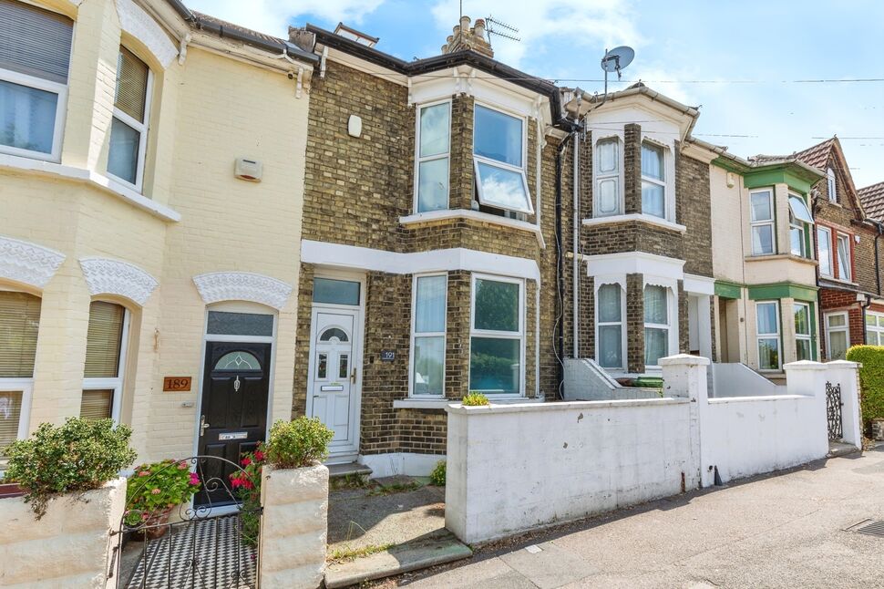 Main image of 4 bedroom House for sale, Marlborough Road, Gillingham, Kent, ME7
