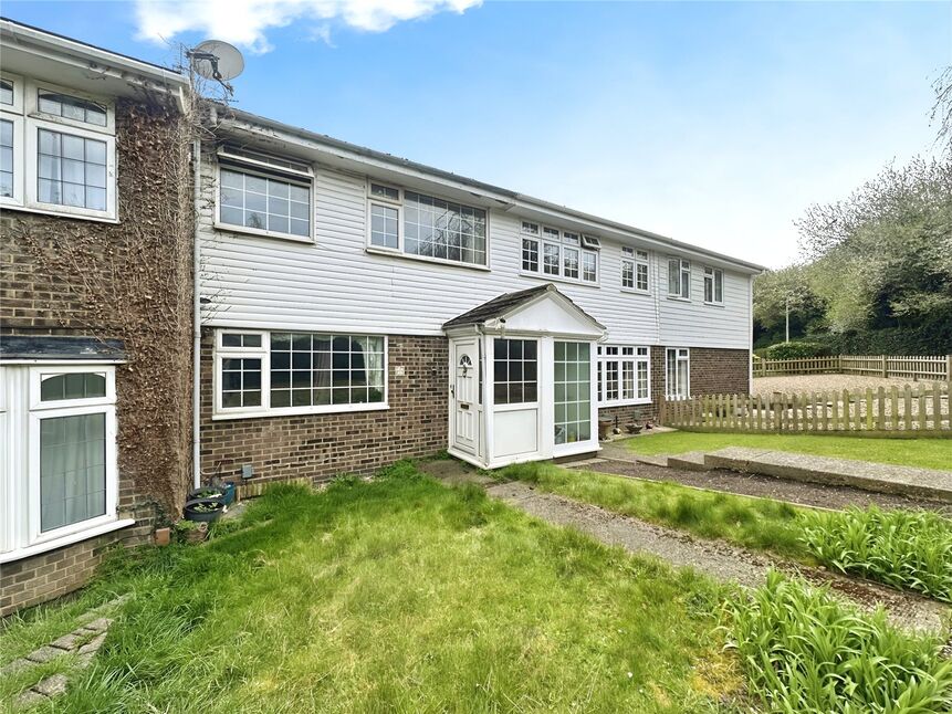 Main image of 3 bedroom Mid Terrace House for sale, Broadway, Gillingham, Kent, ME8