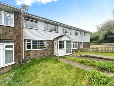 Broadway, 3 bedroom Mid Terrace House for sale, £235,000
