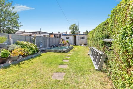 4 bedroom Mid Terrace House for sale
