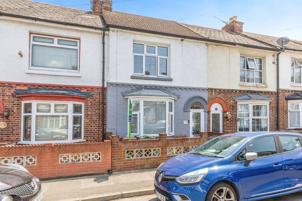 Main image of 2 bedroom Mid Terrace House for sale, Corporation Road, Gillingham, Kent, ME7