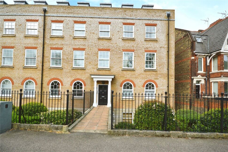 Main image of 2 bedroom Flat to rent, New Road, Rochester, Kent, ME1