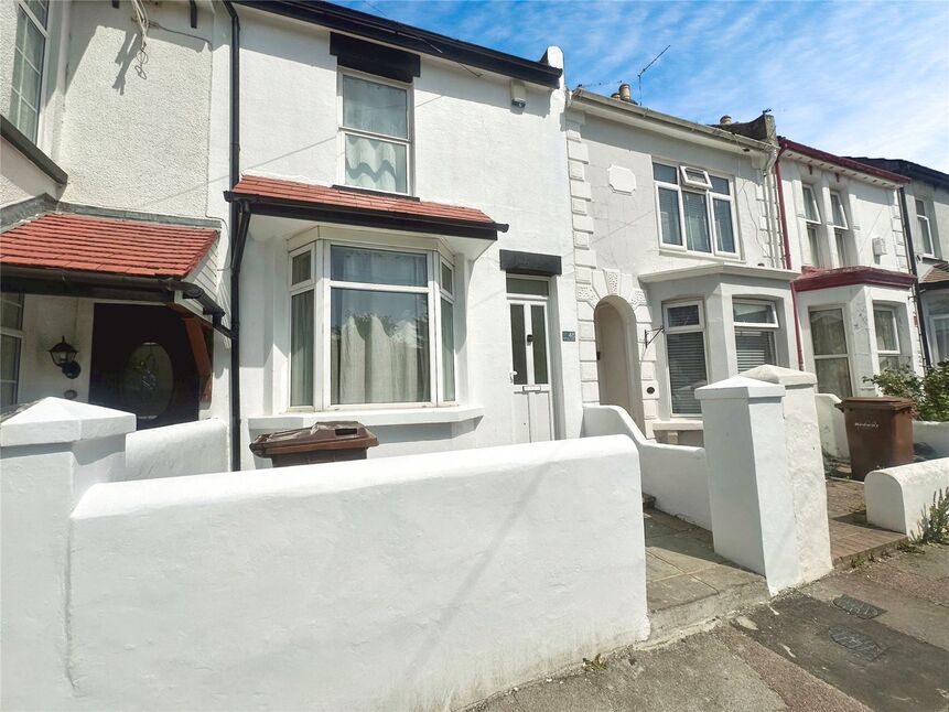 Main image of 3 bedroom Mid Terrace House to rent, Milton Road, Gillingham, Kent, ME7