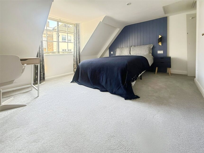 1 bedroom  Room to rent