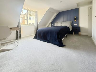 1 bedroom  Room to rent
