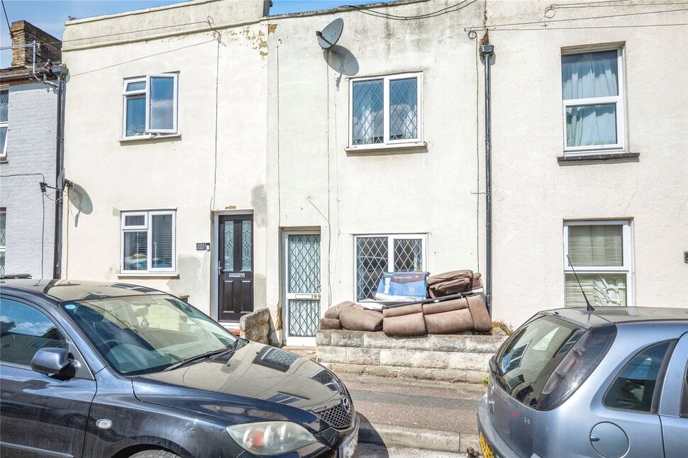 2 bedroom Mid Terrace House for sale