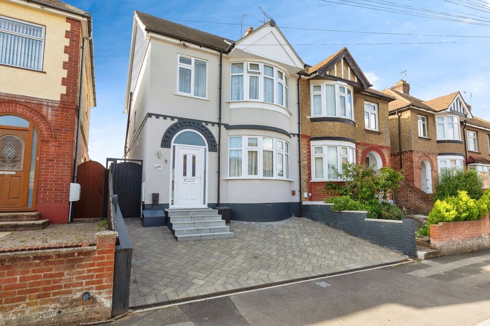 Main image of 5 bedroom Semi Detached House for sale, Sunnymead Avenue, Gillingham, Kent, ME7