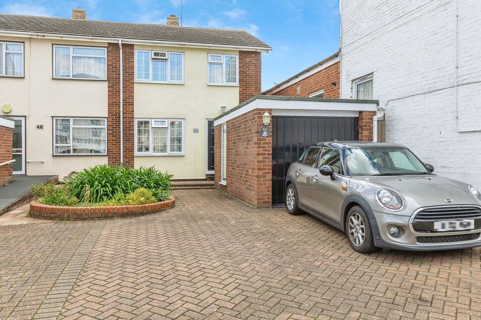 Main image of 3 bedroom Semi Detached House for sale, Station Road, Rainham, Kent, ME8