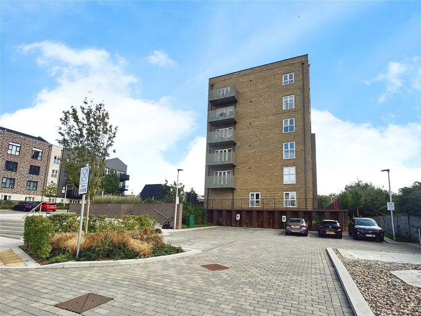 Main image of 2 bedroom Flat to rent, Glenway Road, Rochester, Kent, ME1