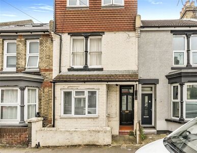 Balmoral Road, 1 bedroom  Flat for sale, £99,000