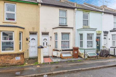 2 bedroom Mid Terrace House for sale