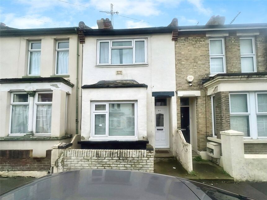 Main image of 3 bedroom Mid Terrace House to rent, Priestfield Road, Gillingham, Kent, ME7