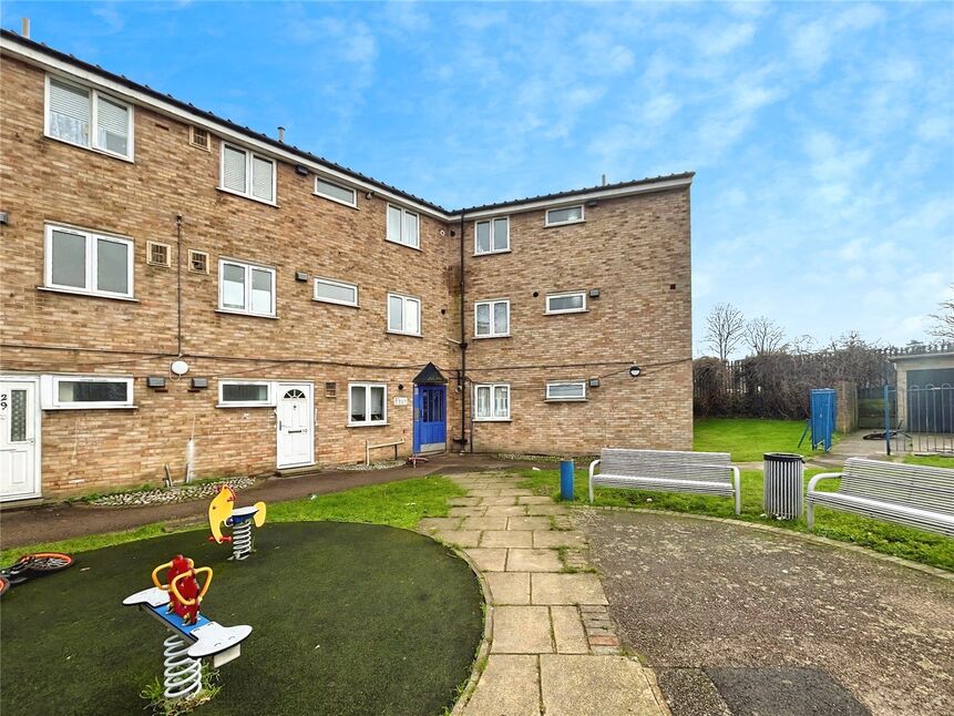 Main image of 2 bedroom Flat to rent, Tangmere Close, Gillingham, Kent, ME7