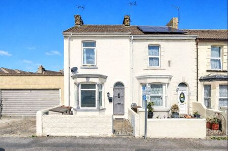 2 bedroom End Terrace House for sale