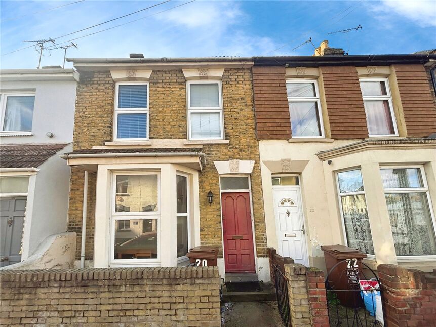 Main image of 4 bedroom Mid Terrace House to rent, East Street, Gillingham, Kent, ME7