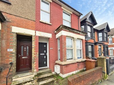 3 bedroom End Terrace House for sale