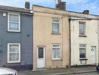 Burnt Oak Terrace, 2 bedroom Mid Terrace House to rent, &pound;1,100 pcm