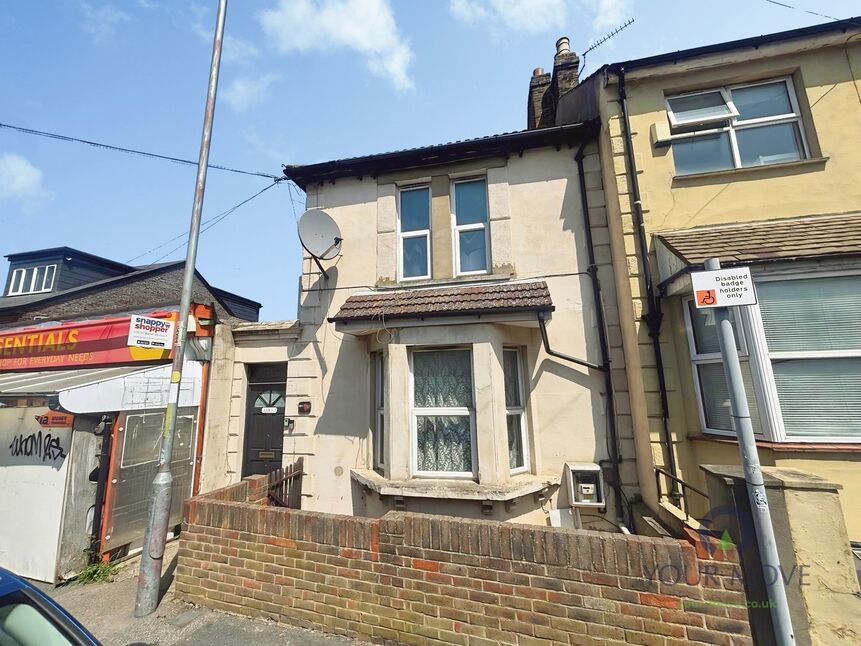 Main image of 1 bedroom Flat to rent, Canterbury Street, Gillingham, Kent, ME7