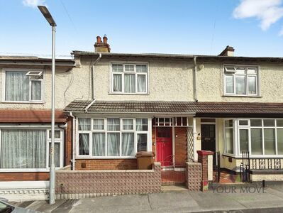 Albany Road, 2 bedroom Mid Terrace House to rent, &pound;1,400 pcm