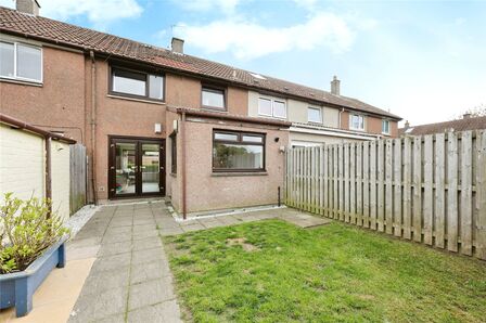 2 bedroom Mid Terrace House for sale