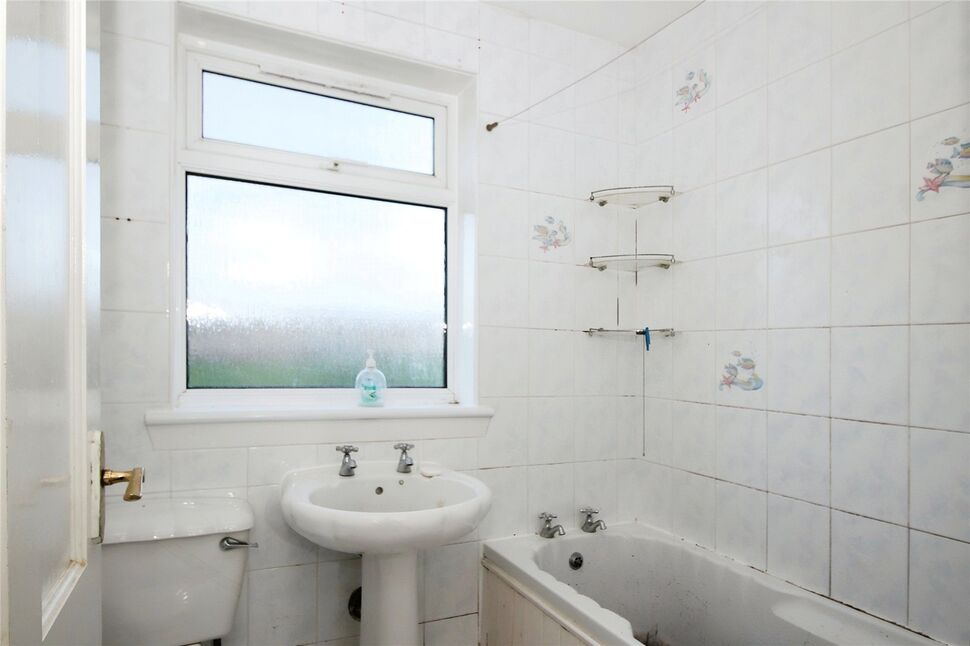 3 bedroom Mid Terrace House for sale, Cumbrae Terrace, Kirkcaldy, KY2