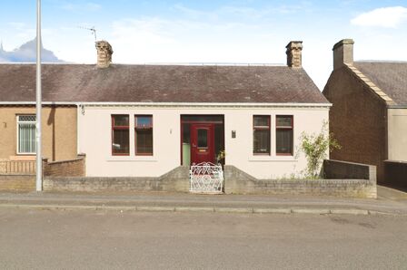 Station Road, 4 bedroom Semi Detached House for sale, £230,000