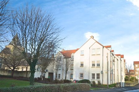 St. Serfs Place, 2 bedroom  Flat to rent, £745 pcm