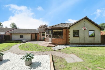 Fingask Avenue, 4 bedroom Detached Bungalow for sale, £325,000