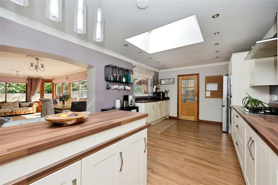 Kitchen\Dining\Family Rm