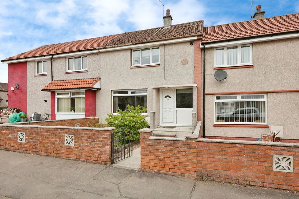 2 bedroom Mid Terrace House for sale