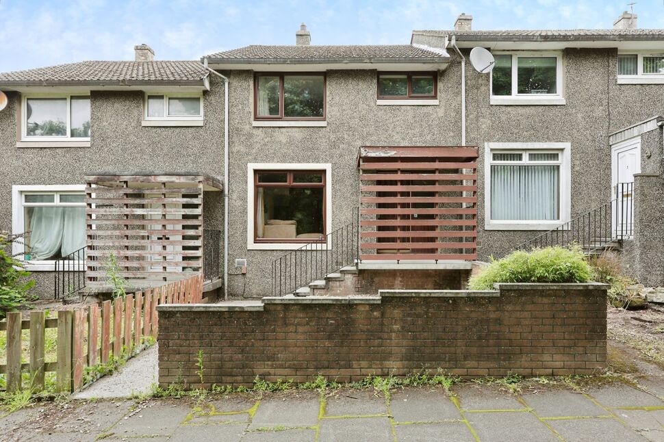 3 bedroom Mid Terrace House for sale