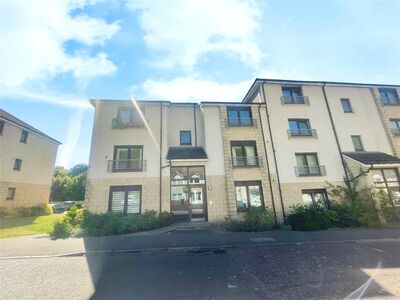 Mill Street, 2 bedroom  Flat to rent, £750 pcm