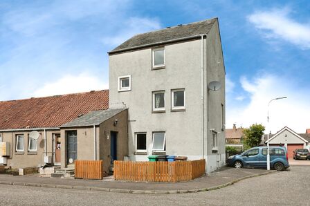 2 bedroom End Terrace Flat for sale
